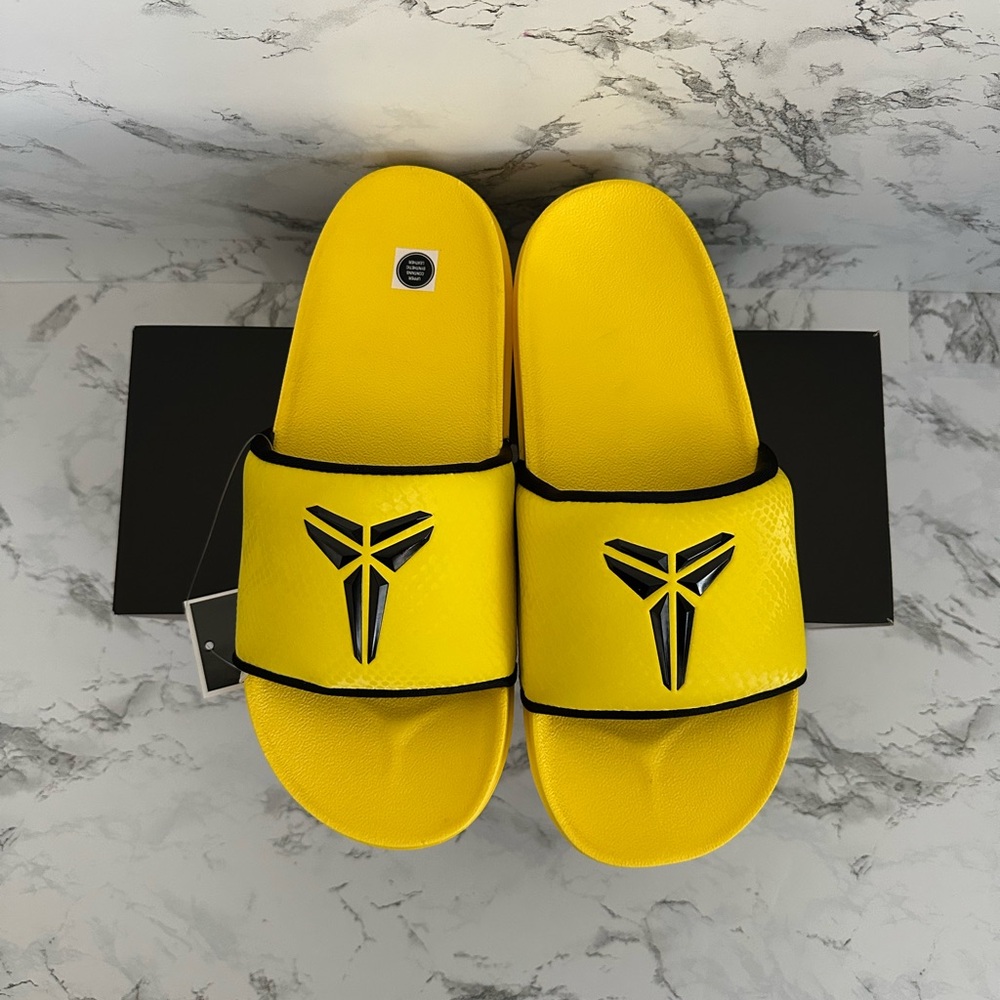 Nike Kobe Offcourt Slide Sandals Lightning Bruce Lee Mamba IF2870 Men’s Size 9